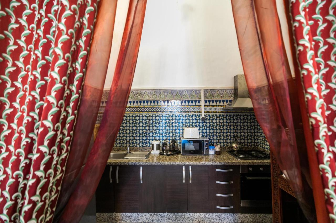 2 Bedroom Charming Apartment フェズ エクステリア 写真